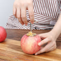 Miniatyrbilde 5 av 5: Corer Creative Easy Cut Fruktkjernefjerner i rustfritt stål for pærer Small