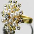 Miniatyrbilde 1 av 5: Serviettringer (Gull) Sett med 6 - Blomst Perle Rhinestone Serviettring