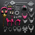 Miniatyrbild 1 av 3: 30 stycken 30 cm Barbie-kläder krona halsband örhängen kam