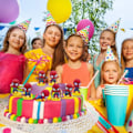 Pikkukuva 5 / 5: Mini Nukkekakku Topper 8kpl Minihahmo Koristeet Spiderman Mini T