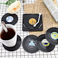 Pikkukuva 4 / 5: 10,5 x 10,5 x 0,2 cm vinyyliset aluslaatat, 6 kpl CD-retroaluslaattoja