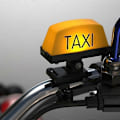 Miniatyrbilde 4 av 4: Utsøkt motorsykkeldekorasjon Modifisert Lys Justerbart Håndtak Hjelmlys USB Oppladbart Varsel Taxi Boks Skilt LED Lampeindikator