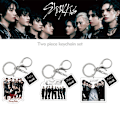 Miniatyrbillede 2 af 5: 5-pak Stray Kids stand album GIGANTISK periferi nøglering Huang Xuanchen station akryl ornamenter