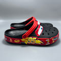 Pikkukuva 2 / 2: Crocs Lightning McQueen - Lightning McQueen Ulkoilma-Tossut Nauhakiinnityksellä - M11/W13 (Sopii Koolle 45 Jalkaa)