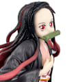 Miniatyrbillede 1 af 4: Demon Slayer: Kimetsu no Yaiba figurer af Tanjiro og Nezuko, computerkabinet modelpynt fødselsdagsgaver