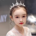 Pikkukuva 1 / 5: 2 kappaletta prinsessan tiara kruunu tytöt kruunu lapset syntymäpäivä