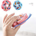 Miniatyrbillede 5 af 5: Legetøj Roterende Magisk Bønne Cube Spinner, Stress Relief Gaver Fidget Puslespil til Voksne Børn, Angst Relief Læring & Uddannelse Legetøj, Dobbelt Flip Håndholdt Puslespil Cube Legetøj (pink)