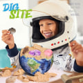 Miniatyrbillede 2 af 5: Solsystemets Gemstone Dig Kit - Grav 13 Ædelstene, Stene og Fossiler -