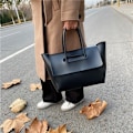 Miniatyrbillede 2 af 3: Håndtasker Crossbody tasker til kvinder Kvinde Stor Kapacitet Tote Taske Enkelt PU Læder Kvinders Skulder Håndtasker，sort，42*25*12cm