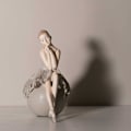 Miniatyrbild 1 av 4: Nordisk konst balettflicka hartsfigur prydnader figurer dekoration