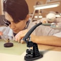 Miniatyrbild 5 av 5: Urverktygsset med Pressverktyg för Urbollar, 12 Storlekar på Formar, Verktyg för att Öppna Urbollar, Batteribyte