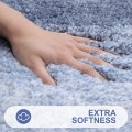 Miniatyrbillede 3 af 5: Luksus bademåtte, super blød og absorberende mikrofiber bademåtte, skridsikker plys bademåtte, vaskbar og tørretumbler sikker, bademåtte til badeværelsesgulv, badekar og brusebad, 50 * 80CM, blå og hvid farvegradient