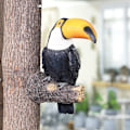 Pikkukuva 3 / 5: Toucan-puutarhapuun koriste hartsista, kevään ulkokoristeet, simulaatioveistos puun riipus, syksyn puutarhataiteen maisemakoriste terassille, pihalle, nurmikolle ja seinälle