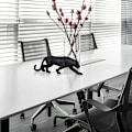 Miniatyrbillede 4 af 5: Leopard Skulptur Moderne Leopard Statue Geometrisk Dyr Resin Ornament Stue Dekoration Hjem Soveværelse Bibliotek. Sort version.