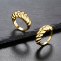 Miniatyrbillede 3 af 3: 14K forgyldt Croissant Dome Ring snoet flettet forgyldt Ring | Chunky Signet Ring 8