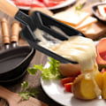 Pikkukuva 3 / 4: Tarttumaton juustoraklettegrill puukahvalla - Uunin lisävaruste