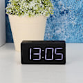 Miniatyrbillede 1 af 5: LED Vækkeur med Snooze-funktion til Studerende og Hjemmebrug