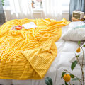 Miniatyrbild 4 av 5: Plädfilt Sängöverkast Soffa Sovrum Soffa Kan Användas Under 4 Säsonger 1 Stycke Mjuk Päls Fleece Mjuk och Varm Baby Slöja 180x200cm Gul