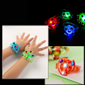 Pikkukuva 4 / 5: 5 kpl LED-valoilla hehkuva Fidget Spinner -rannekoru, lasten juhlalahjat, LED