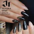 Pikkukuva 5 / 5: Victoria Vynn - Pure Creamy - 144 Midas Touch - Gellack Gold
