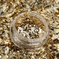 Miniatyrbild 2 av 4: Nageldekorationer - Metall / Alu flingor - 10 Guld
