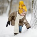 Miniatyrbilde 5 av 5: Vinterkabel strikket Pom Beanie Hat, Barnelue