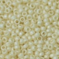 Miniatyrbild 2 av 2: Miyuki seed beads 15/0, matte opaque cream AB, 10g beige