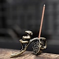 Miniatyrbillede 2 af 5: IC Groda Statue Røgelse Pind Holder Boligindretning Mini Bærbar A1
