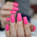 Miniatyrbillede 4 af 4: 24 stk./sæt Matte Rose Red Nail Art Tips Flad Medium Fuld Dækning Frosted Akryl Falske Negle Makeup Dekoration uden Lim 250M