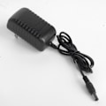 Miniatyrbilde 3 av 3: IC 12V1A strømadapter Veggmontert
