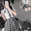 Miniatyrbillede 2 af 5: IC Student Piger Skoleuniform Sort Hvidt Undertøj JK Suit Plisseret M