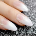 Miniatyrbilde 3 av 4: Shimmer Glitter Franske Negler Hvit Spiss Medium Full Wrapped Akryl Falske Negler Kvinner Sminke DIY Fingerspiss Tilbehør Z760