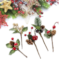 Miniatyrbillede 5 af 5: Kunstige Grankogler, 30 stk Jule-Røde Bær Grankogler Stilke, Mini Stimulerende Røde Bærgrene til Juleblomsterarrangementer
