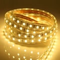 Miniatyrbilde 3 av 5: 3M LED-stripe, veldig lyssterk 220V LED-stripe med bryter, 5050 IP65 vanntett, varmhvit..DEBUNS