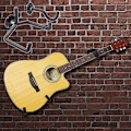 Miniatyrbild 5 av 8: Horisontellt Gitarrställ, Utrymmesbesparande Design med Enkel Montering för Ditt Basställ, Lämpligt för Musikaffärer och Träningscenter
