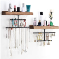 Miniatyrbild 1 av 5: Hängande väggmonterad organizer med rustik trä smyckeshållare display för halsband Br