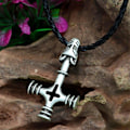 Pikkukuva 2 / 4: Norse Thorin vasara Olaf Wolf Cross Mjolnir -riipus viikinkityylinen koru miekkojen miesten kaulakoru Talisman musta köysiketju korut