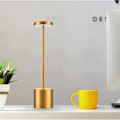 Miniatyrbillede 4 af 5: Trådløs Bordlampe, Led Metal Usb Genopladelig 6000 mah 2-niveauer Lysstyrke Natlys Skrivebordslampe Læselampe Til Restaurant/soveværelse/sovesal (guld) Gold