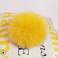 Pikkukuva 1 / 5: Hatut Käsintehty todella suuri hiuspallo turkishousu soljella Fox fur yellow