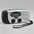 Miniatyrbild 1 av 5: Handvevradio Solar Handvevradio Silver