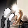 Miniatyrbild 2 av 7: Flash-diffusorreflektor - Dubbelsidig Silver/Vit Flashreflektor Elastisk Remfäste för De Flesta Speed Light-blixtar