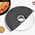 Pikkukuva 4 / 5: Pizzaleikkuri pyörällä, terävä terä ja suojus, helppo puhdistaa, konepesun kestävä, ergonominen pizzapyörä
