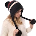 Miniatyrbilde 2 av 7: Strikket lue med pompom-øreklaffer Vinter for kvinner Red