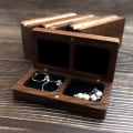 Miniatyrbilde 5 av 5: Rektangulær tre-ringboks for 2 ringer, smykkeskrin, oppbevaring