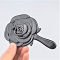 Miniatyrbillede 3 af 5: 2 stk. håndspejl i plastik, roseformet rejsespejl, makeupspejl til kvinder og piger, sort