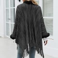 Miniatyrbillede 4 af 4: Universal Varmt Poncho til Kvinder - Sort, Elegant Kunstig Uld Frynser