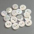 Pikkukuva 4 / 5: 50 kpl 1,2 cm luonnonkuorinappeja, ompelutarvike