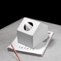 Miniatyrbilde 2 av 4: Vevboks i husform for firkantede bokser. Hvit farge