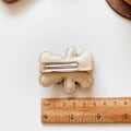 Miniatyrbilde 2 av 5: 8 stk plysj bjørnehårklemme sideklør sløyfebånd bjørn hårspenner hodeplagg for kvinner jenter andeklemme tilbehør søt kaffe