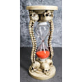 Miniatyrbillede 8 af 9: Ebros Gave Gotisk Alkymi Kirkegård 4 Kranier Med Skelet Rygsøjle Knogler Dekorative Sand Timer Figur Ossuarium Makaber Sandtimer Accent